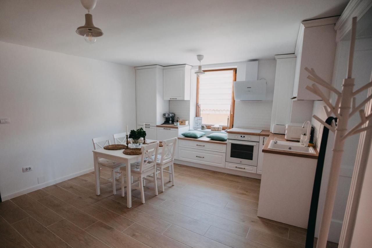 Studio Manzur Brasov Bagian luar foto