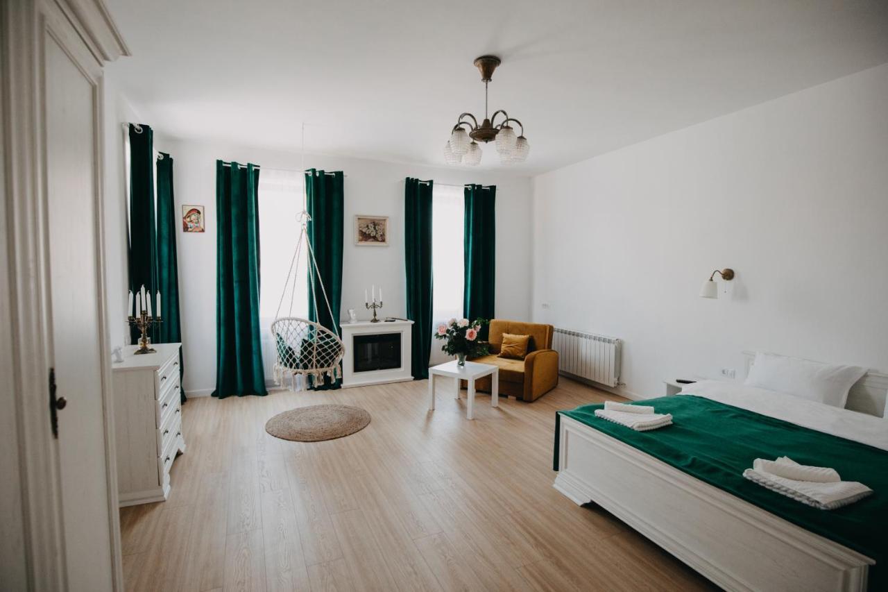 Studio Manzur Brasov Bagian luar foto